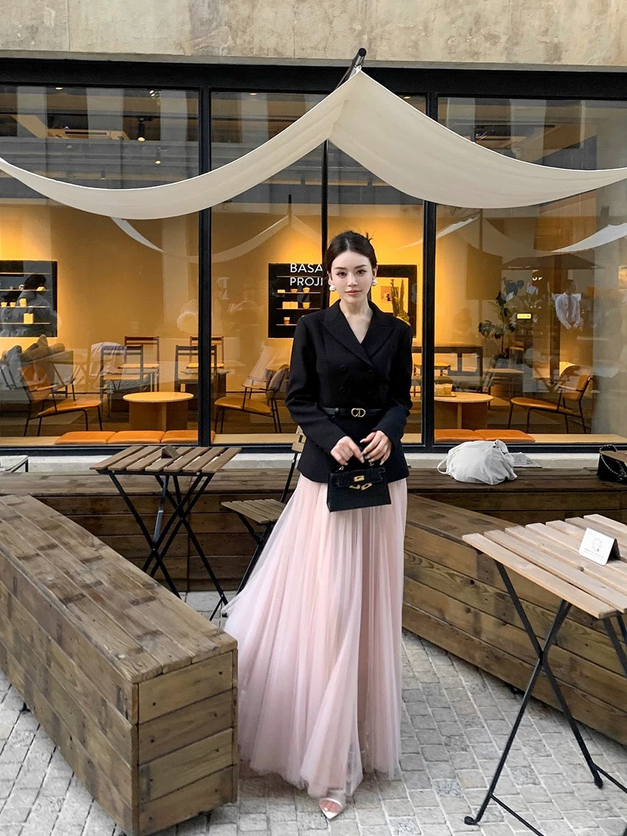 Feng Xinying black versatile workplace style suit jacket for women 2025 spring new suit top + skirt