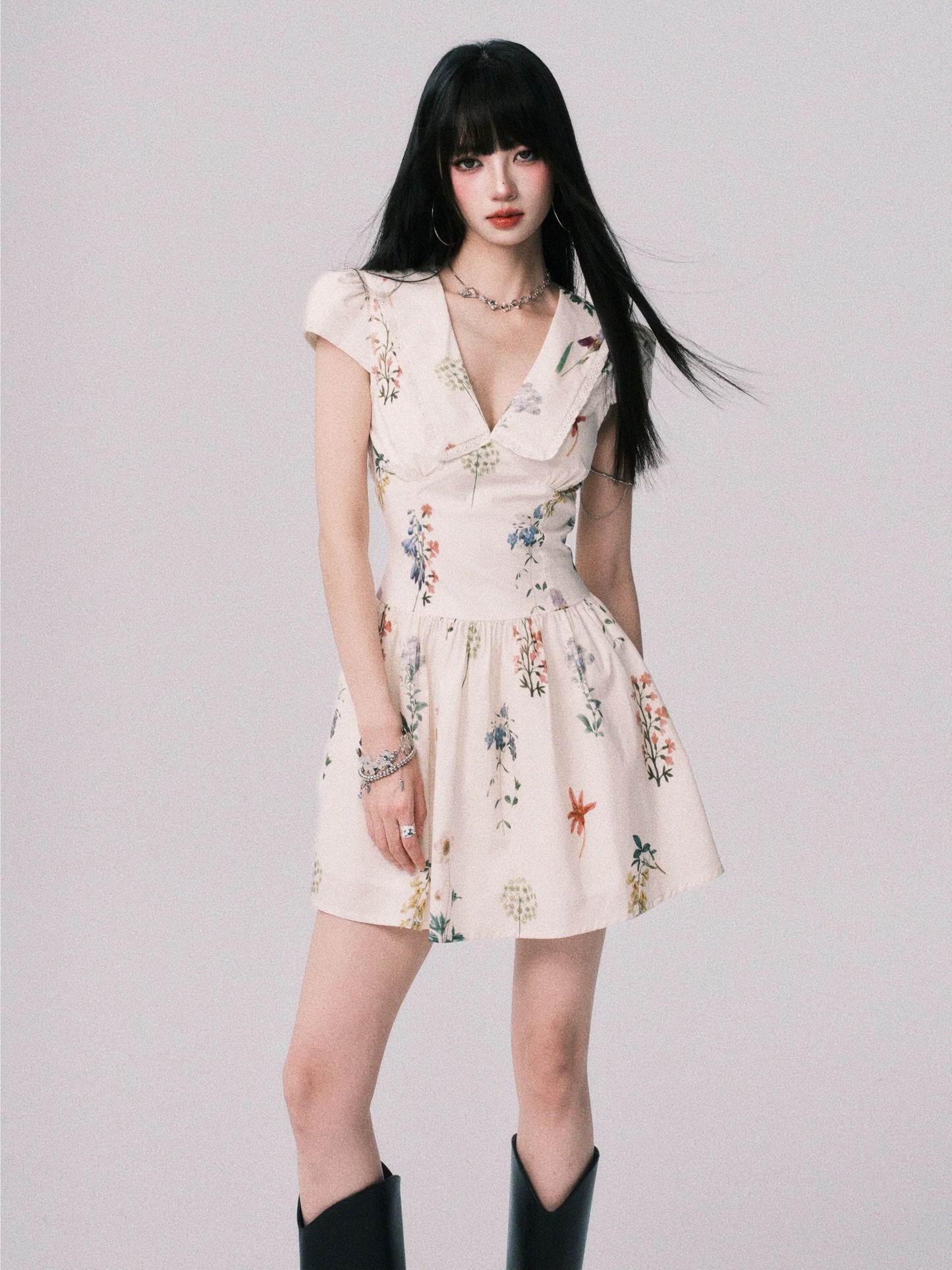 LULUSWINGS - A sweet A-line cotton boll-print French-style Peter Pan collar dress with a youthful and radiant look.