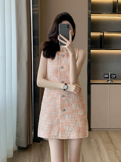 Women's summer new style mini vest dress, petite and elegant short skirt, exquisite and fashionable waist-cinching skirt.
