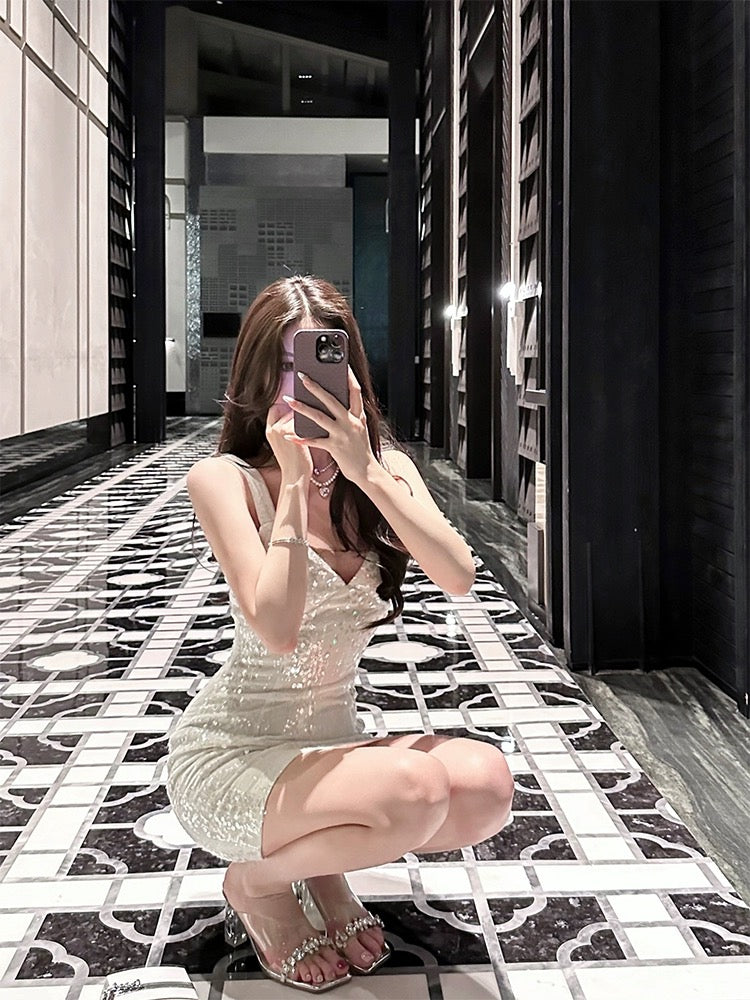 For Fay white sequined high-end V-neck slim hip-covering suspender dress for women summer backless short skirt
