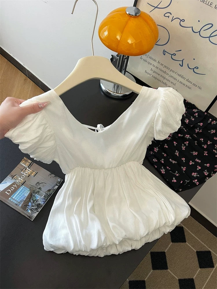 Jade Closet flagship store recommendation: Midea pure and alluring style short shirt with a beautiful hollowed-out back and puff sleeves for summer.