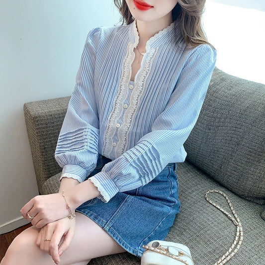 Lace splicing striped shirt spring women's 2024 new beautiful shirt early spring Korean chic chic top