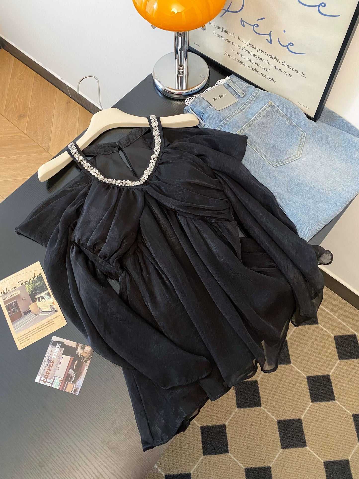 Jade Closet flagship store recommendation: A sweet and stylish rhinestone-embellished blouse for women, perfect for summer.