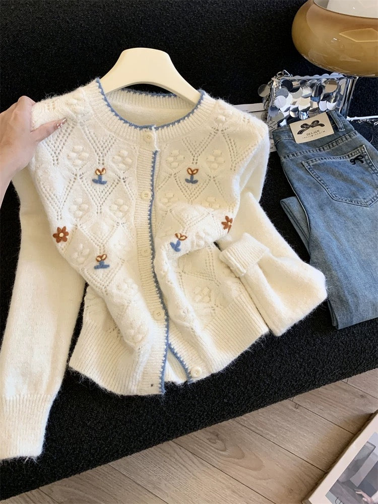 Jade Closet flagship store recommendation: Merard's sweet and stylish embroidered knit cardigan sweater.