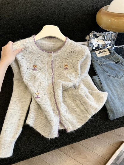 Jade Closet flagship store recommendation: Merard's sweet and stylish embroidered knit cardigan sweater.