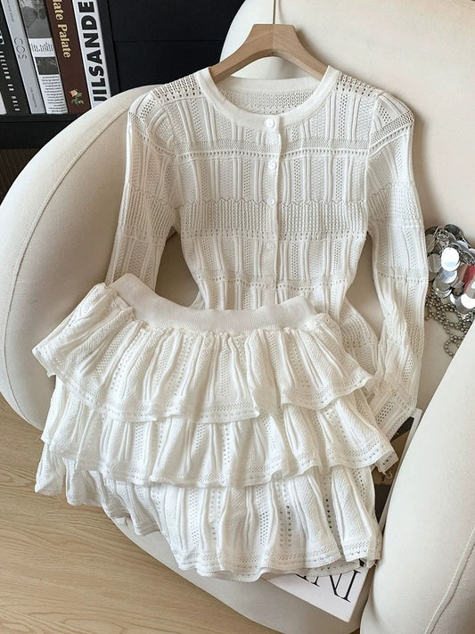 Jade Closet flagship store recommendation: Medela sweet and spicy hollow-out knit short skirt and long-sleeved cardigan two-piece set.