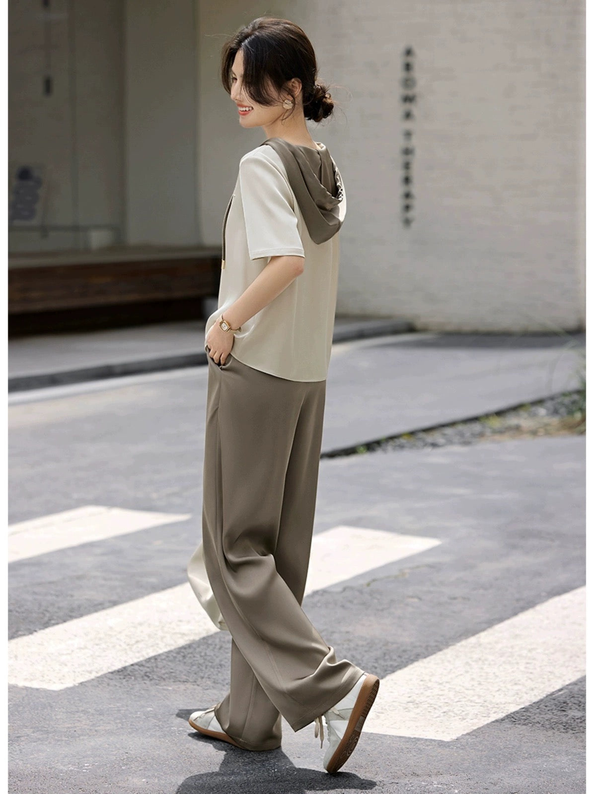 XWI/Xinwei stitching contrasting color design casual suit women's summer hooded short-sleeved T-shirt wide-leg pants two-piece set