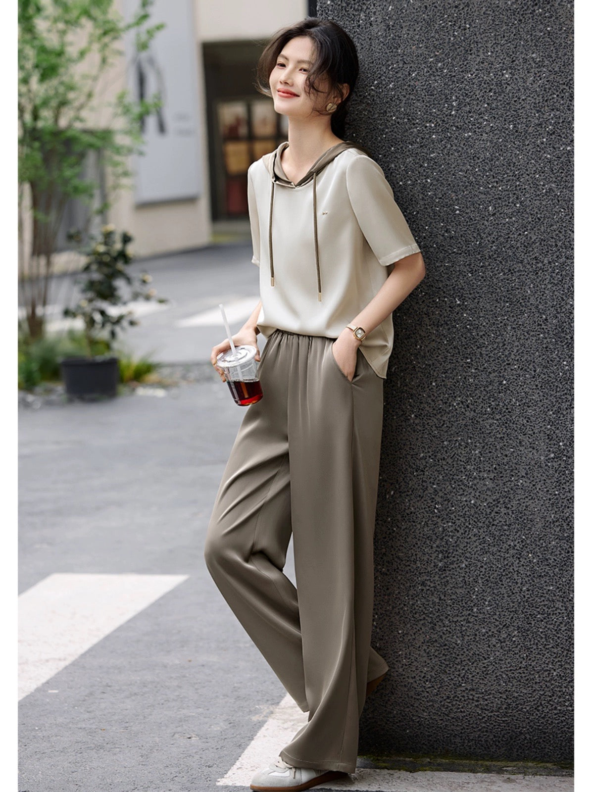 XWI/Xinwei stitching contrasting color design casual suit women's summer hooded short-sleeved T-shirt wide-leg pants two-piece set