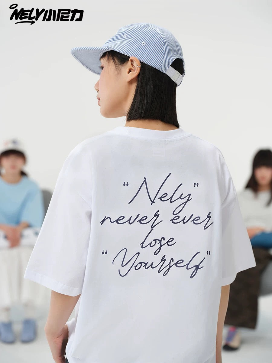 NELY Xiao Nili 2025 summer new graffiti hand-painted letters American short-sleeved T-shirt men and women loose half-sleeved tee