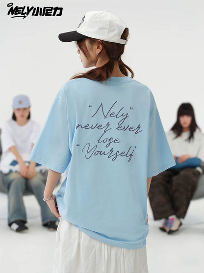 NELY Xiao Nili 2025 summer new graffiti hand-painted letters American short-sleeved T-shirt men and women loose half-sleeved tee