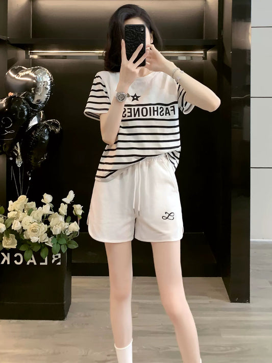 Round neck striped short-sleeved sports suit for women summer 2025 casual fashion loose trendy shorts two-piece suit age-reducing and slimming