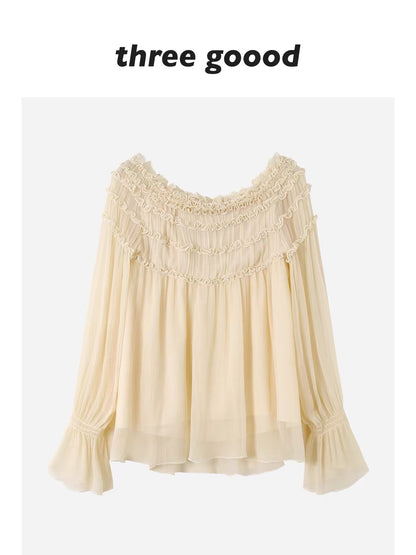 THREE GOOOD Off-Shoulder Top with Layered Lettuce-Edge Ruffles and Flared Sleeves – A Soft, Feminine Style
