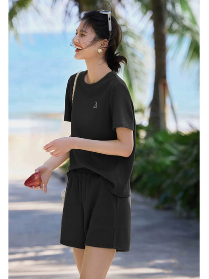 XWI/Xinwei waffle short-sleeved suit for women summer casual style commuting simple half-sleeved top shorts two-piece set