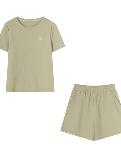 XWI/Xinwei waffle short-sleeved suit for women summer casual style commuting simple half-sleeved top shorts two-piece set