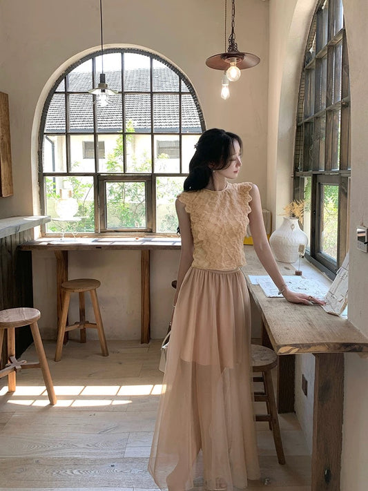 Han Yulin French-style 3D floral lace top and mesh skirt two-piece set for women, spring style.