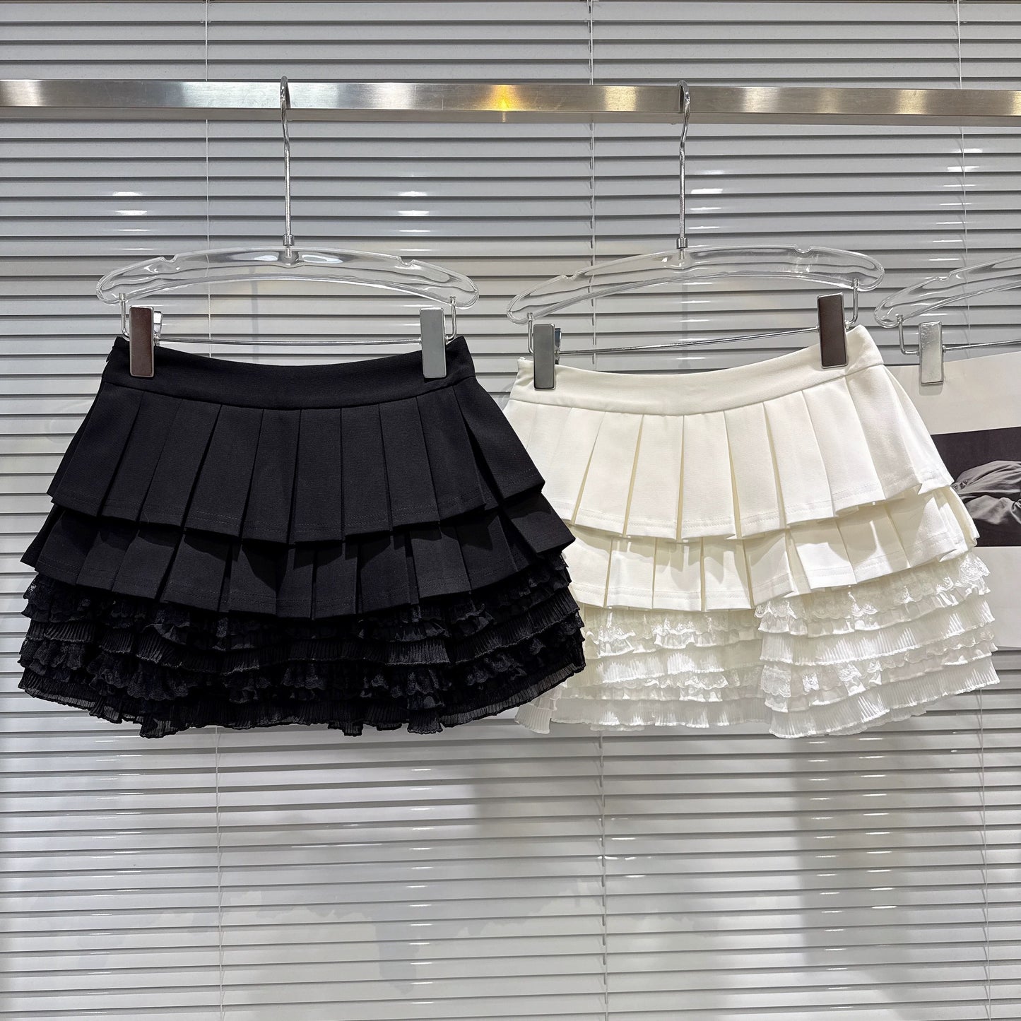 Popular online style, 2025 autumn new sweet and innocent style pleated lace-lined tiered skirt, cake skirt, midi skirt