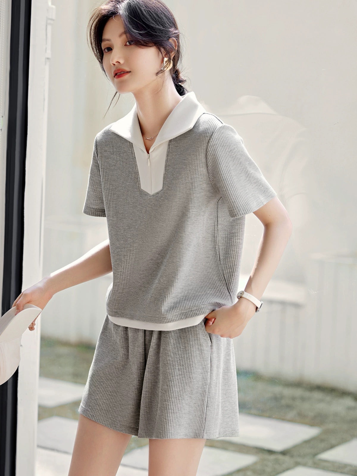 XWI/Xinwei contrasting color stitching design fashion suit women's summer POLO collar short-sleeved top and shorts two-piece set