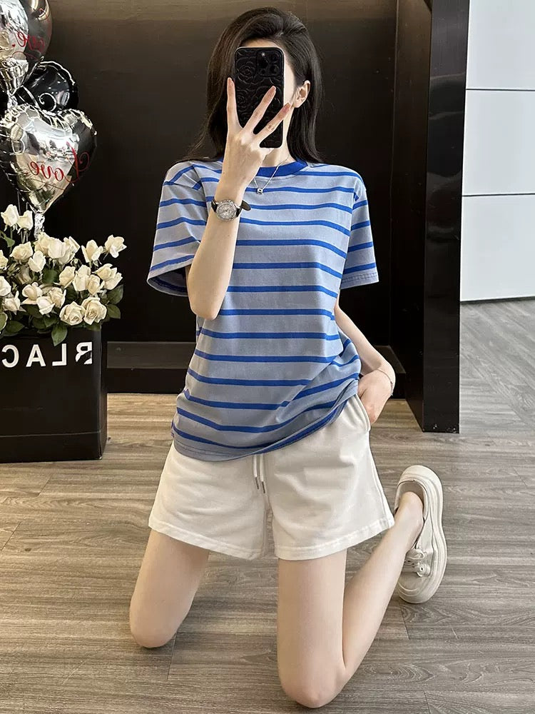 Age-reducing fashionable striped short-sleeved suit for women in summer 2025 casual sports shorts two-piece suit loose and trendy