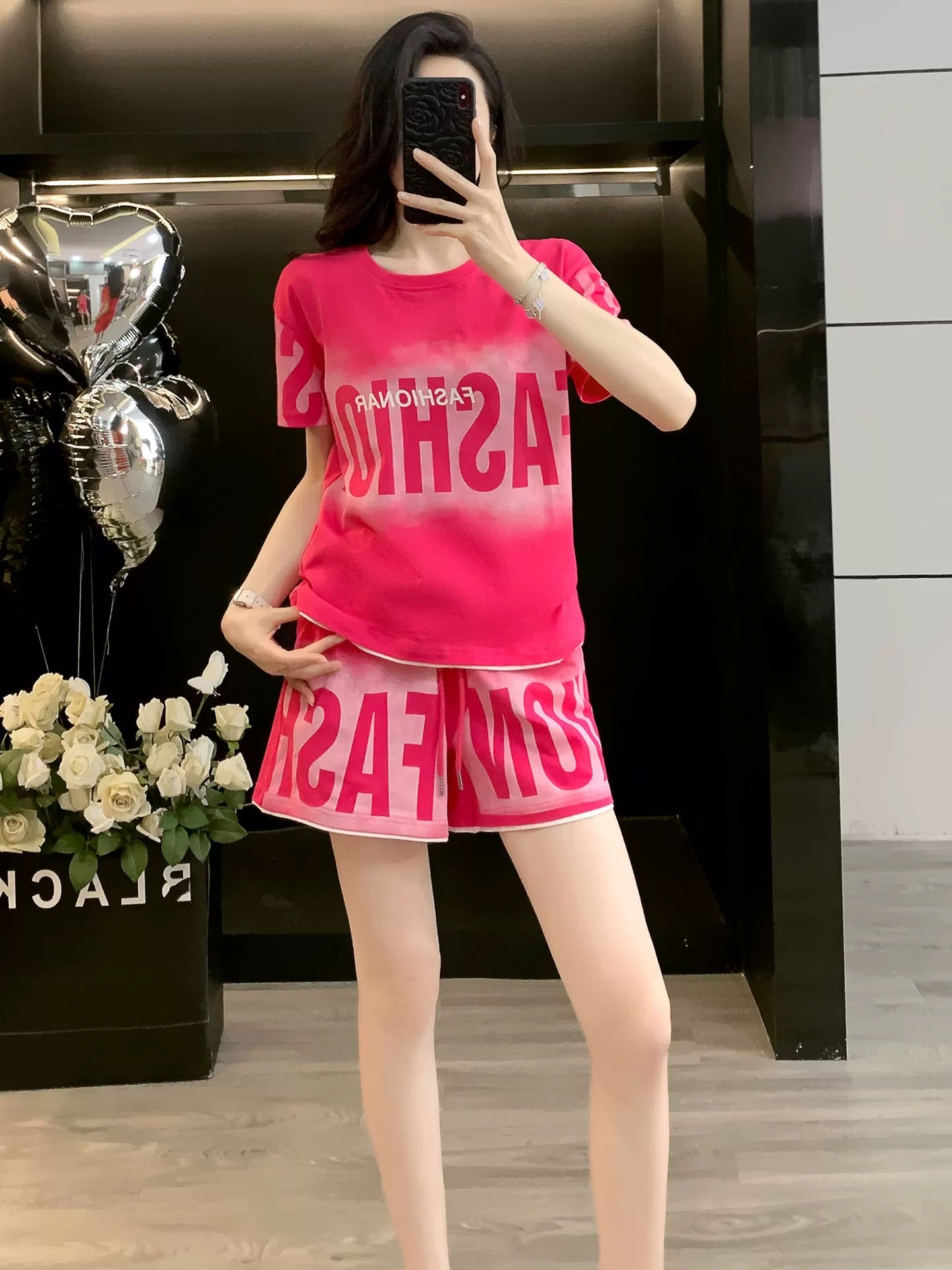 Western style fashion short-sleeved sportswear suit women's summer 2025 Korean style casual shorts two-piece suit loose running slim