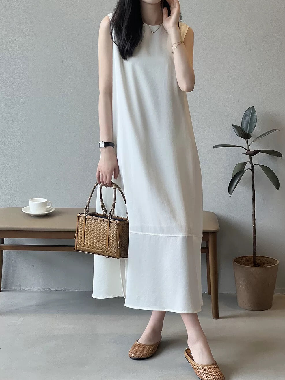 Sleeveless dress for women summer 2024 new design niche drape vest dress temperament French slit long skirt