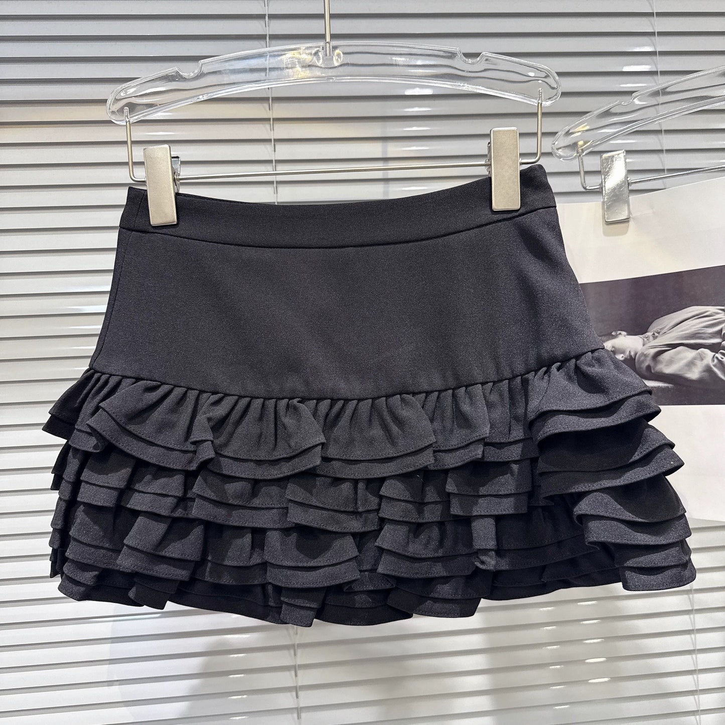 Popular online style, 2025 autumn new sweet girl multi-layered pleated anti-exposure tulip skirt cake skirt half skirt