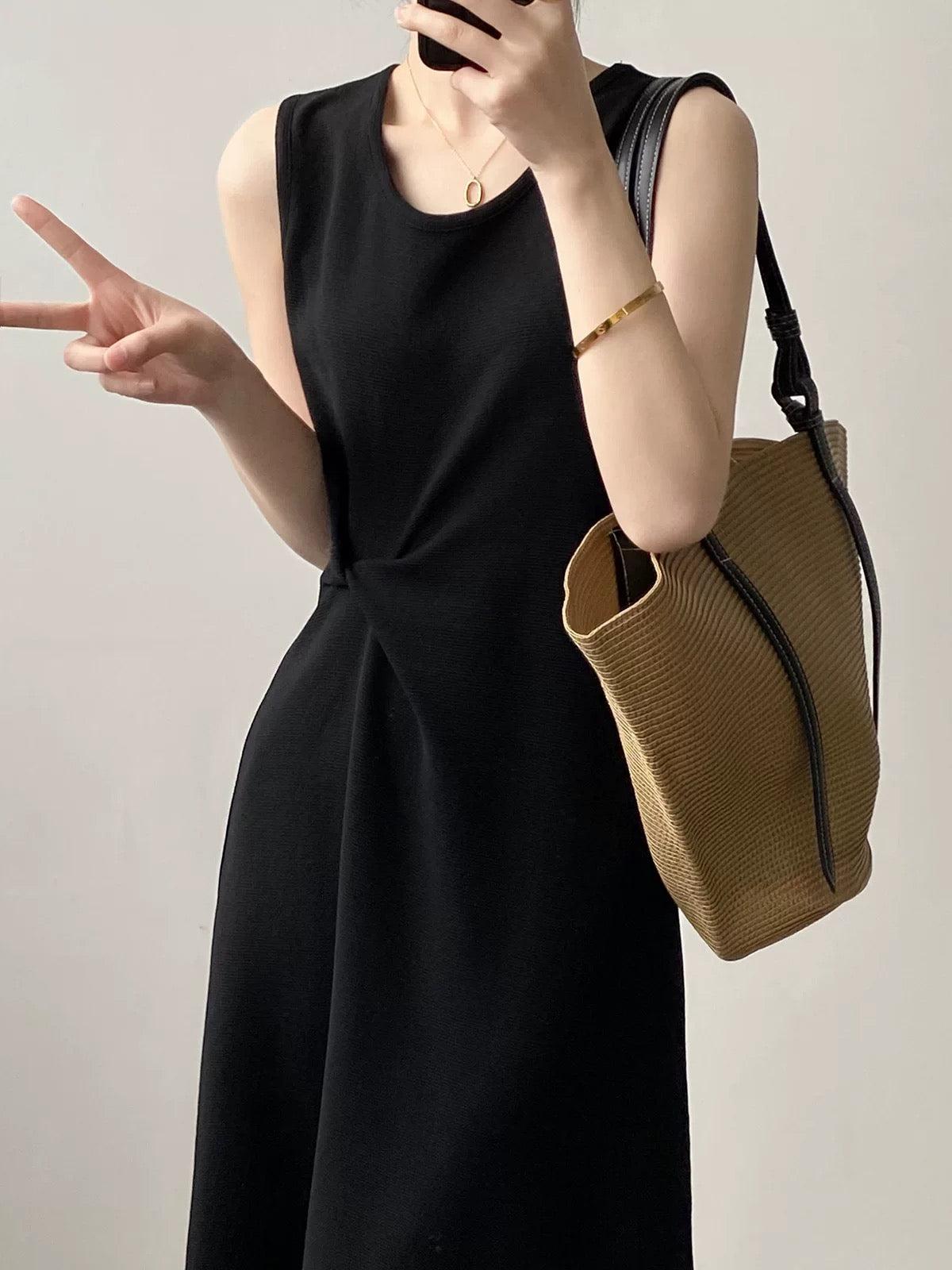 Sleeveless tank top dress for women summer seaside vacation French T-shirt suspender dress casual small person bottoming long skirt