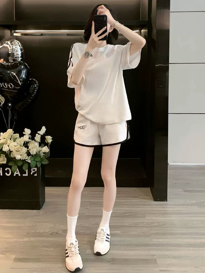 Casual fashion loose short-sleeved shorts two-piece suit for women in summer, slimming down and showing sports style, a whole set of thin