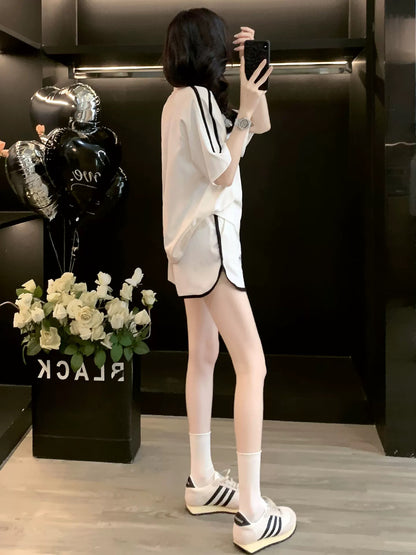 Casual fashion loose short-sleeved shorts two-piece suit for women in summer, slimming down and showing sports style, a whole set of thin