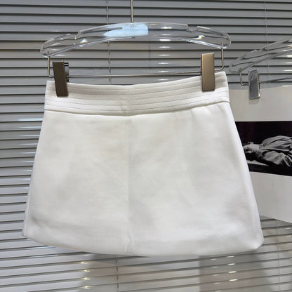 Popular online style, 2025 autumn new arrival, elegant and sophisticated solid color simple wide waist A-line skirt for women.