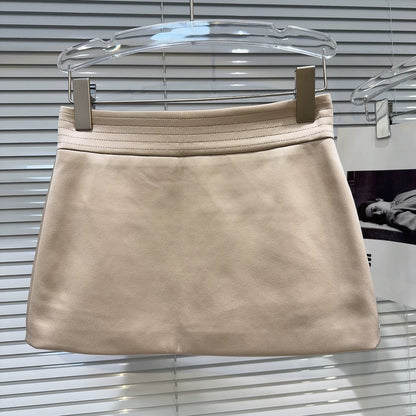 Popular online style, 2025 autumn new arrival, elegant and sophisticated solid color simple wide waist A-line skirt for women.