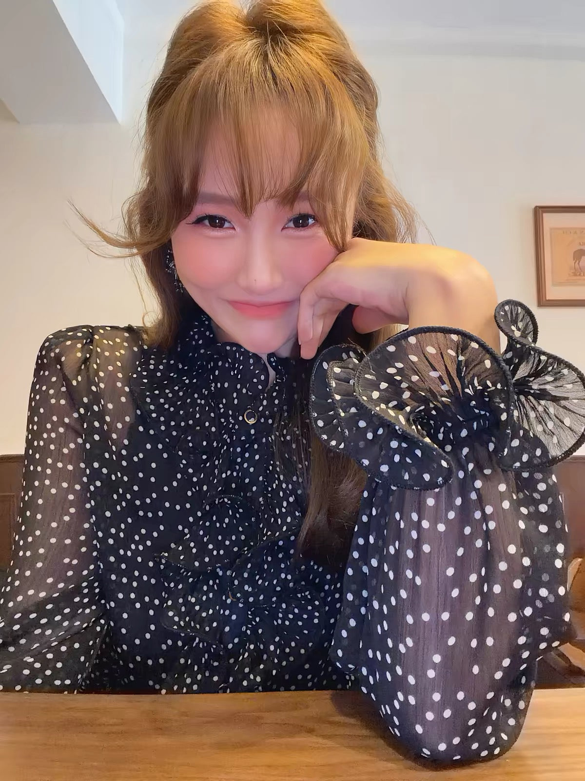 "Ji-young Unnie" Petal-Collar Polka-Dot Chiffon Shirt – New for Autumn 2026: Vintage, Loose-Fit, Slimming Flare-Sleeve Blouse