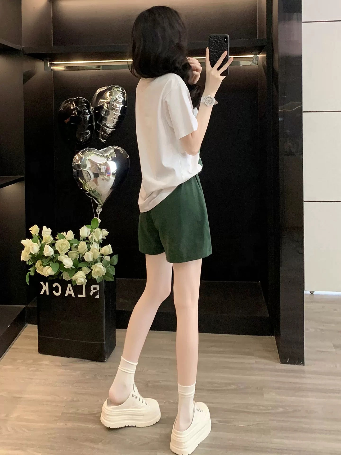 Fashionable and stylish printed short-sleeved suit for women in summer 2025, casual sports loose shorts, two-piece suit, trendy and slim running