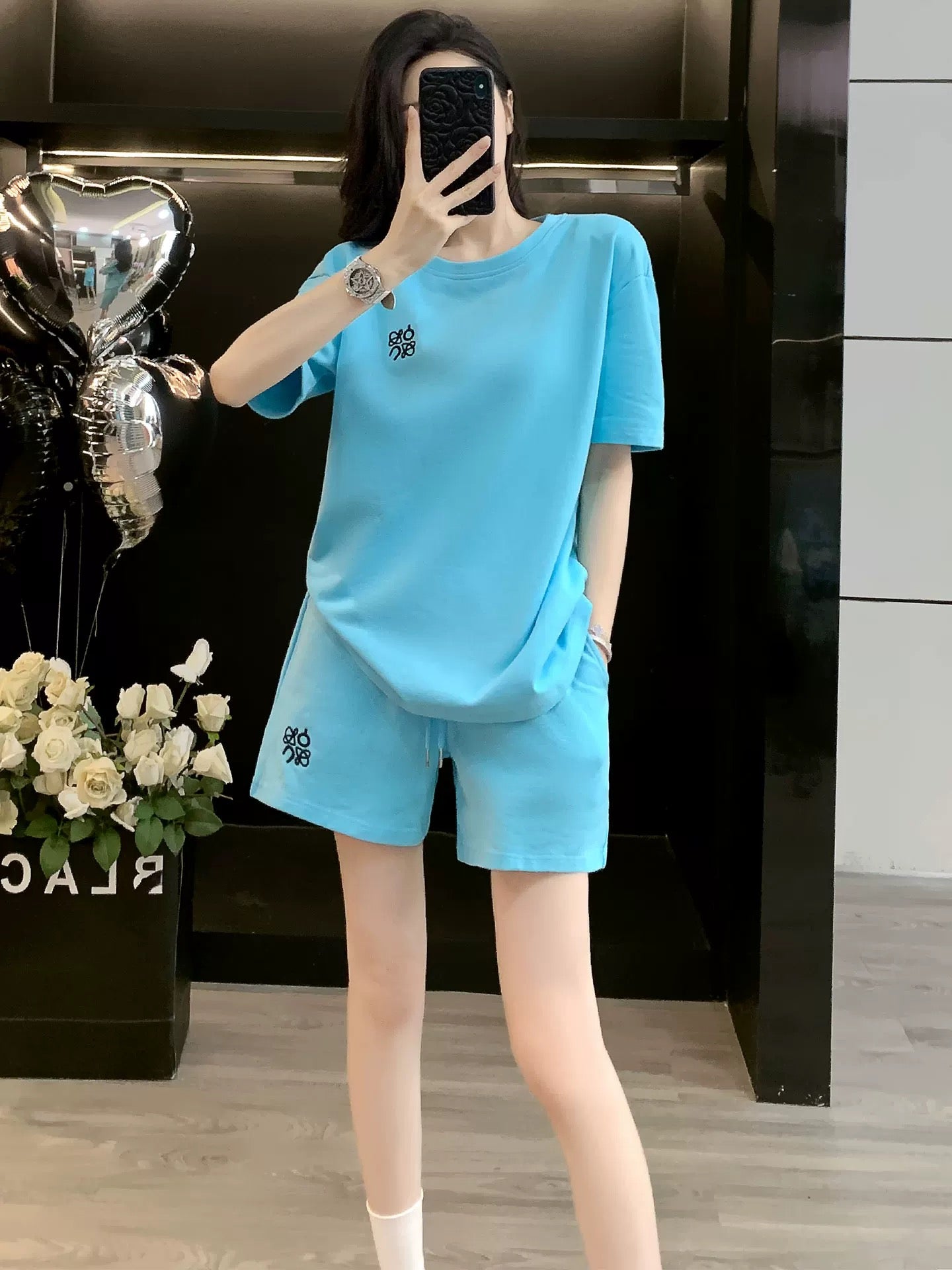 Casual sports short-sleeved suit for women summer 2025 loose trendy shorts two-piece suit fashionable age-reducing slimming running