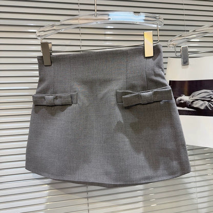 Popular online style, 2025 autumn new arrival, elegant and sophisticated high-waisted A-line mini skirt with 3D bow design.