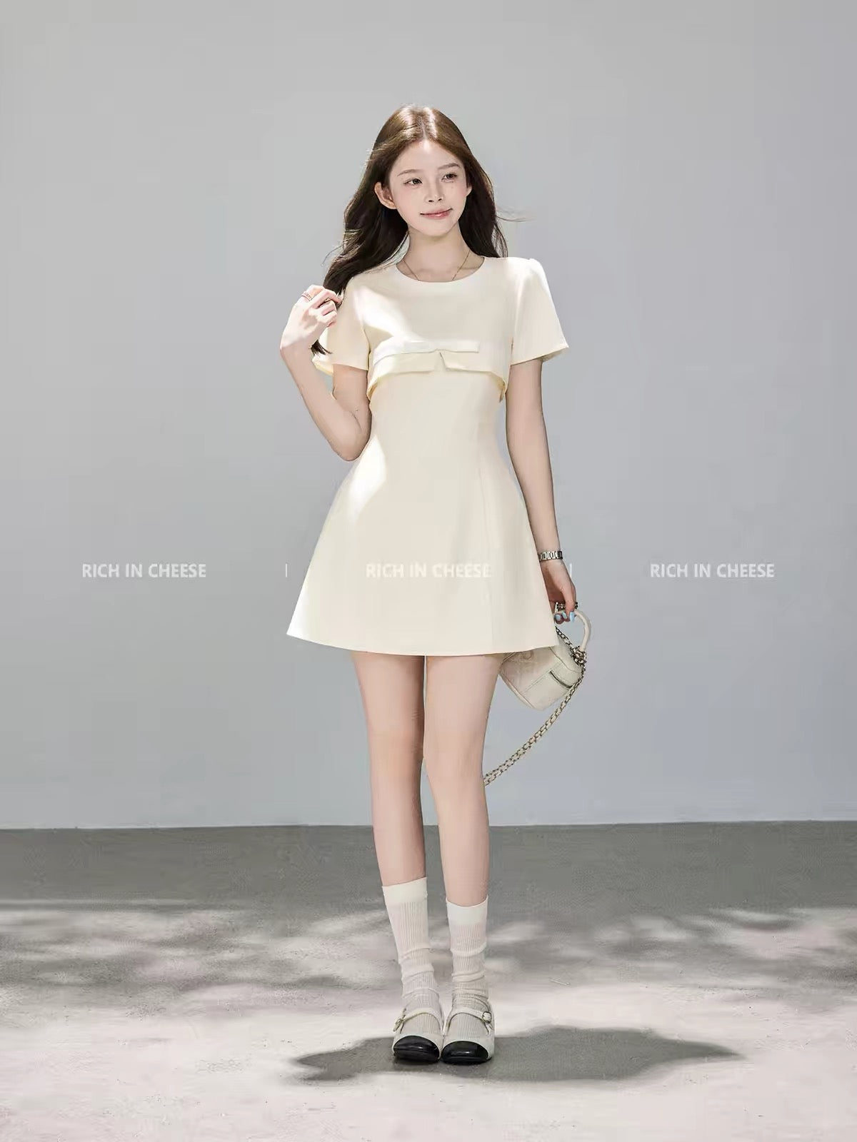 Jinchuanchuan Miss Betty – Korean-style summer "Old Money" aesthetic spliced faux-two-piece short-sleeve waist-cinching dress.