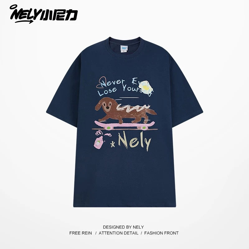 NELY Little Nelly Skateboard Dog Japanese Street Dachshund Puppy Printed Short Sleeve Men and Women Loose Couple T-Shirt