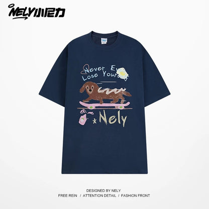 NELY Little Nelly Skateboard Dog Japanese Street Dachshund Puppy Printed Short Sleeve Men and Women Loose Couple T-Shirt