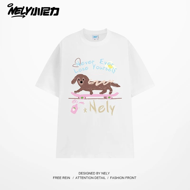 NELY Little Nelly Skateboard Dog Japanese Street Dachshund Puppy Printed Short Sleeve Men and Women Loose Couple T-Shirt