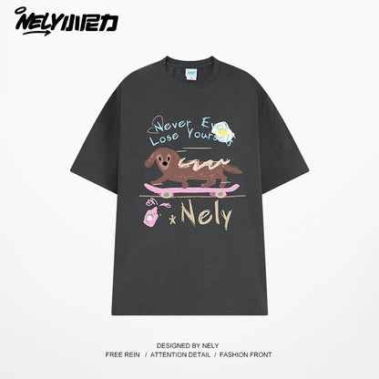 NELY Little Nelly Skateboard Dog Japanese Street Dachshund Puppy Printed Short Sleeve Men and Women Loose Couple T-Shirt