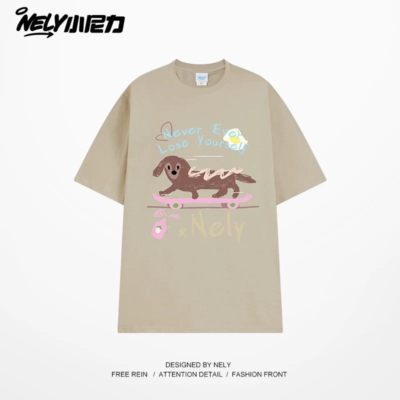 NELY Little Nelly Skateboard Dog Japanese Street Dachshund Puppy Printed Short Sleeve Men and Women Loose Couple T-Shirt