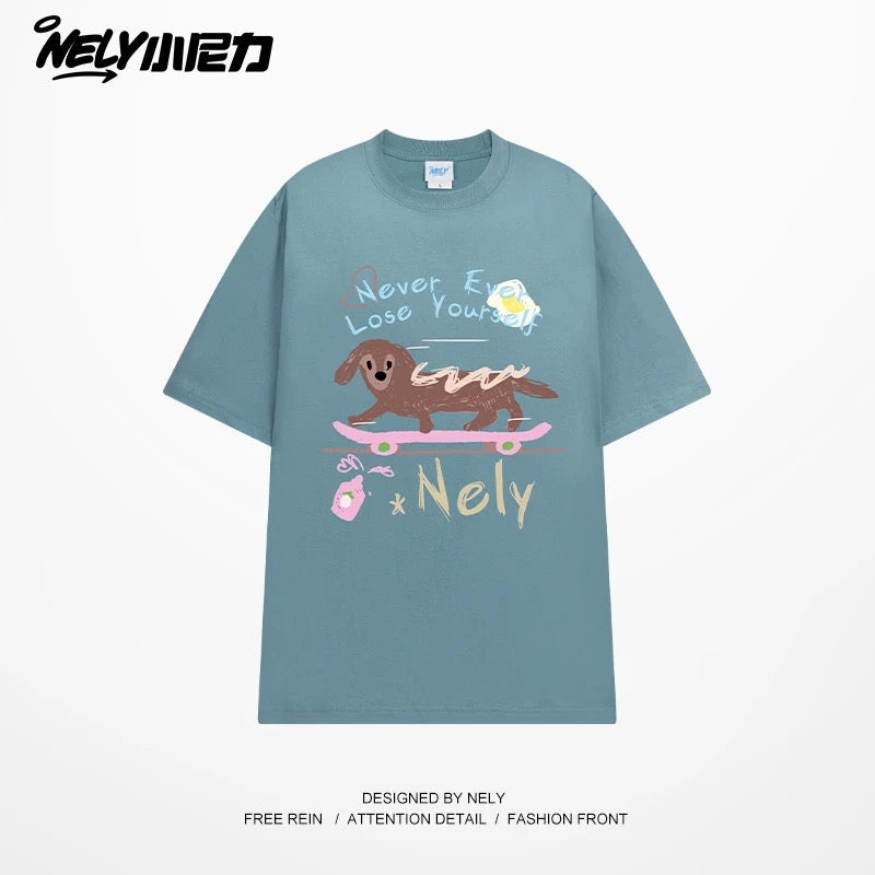 NELY Little Nelly Skateboard Dog Japanese Street Dachshund Puppy Printed Short Sleeve Men and Women Loose Couple T-Shirt