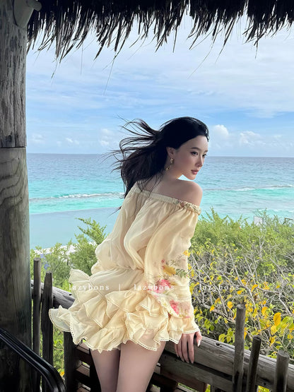 Women's off-shoulder long-sleeve dress—new summer style featuring a chic seaside vacation vibe, tiered print design, and a petite-friendly short cut