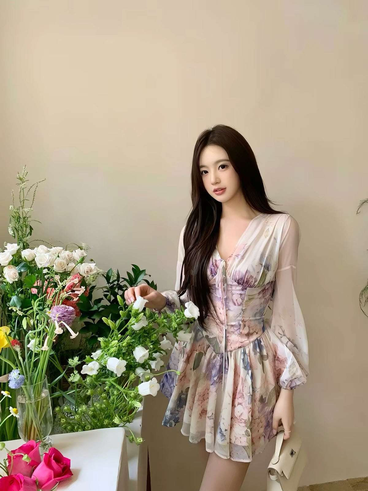 Hotdog "Spicy" Style [Wisteria Romance – Free Shorts Included] Women's Summer Wisteria-Print Dress (Waist-Cinched Short Dress)