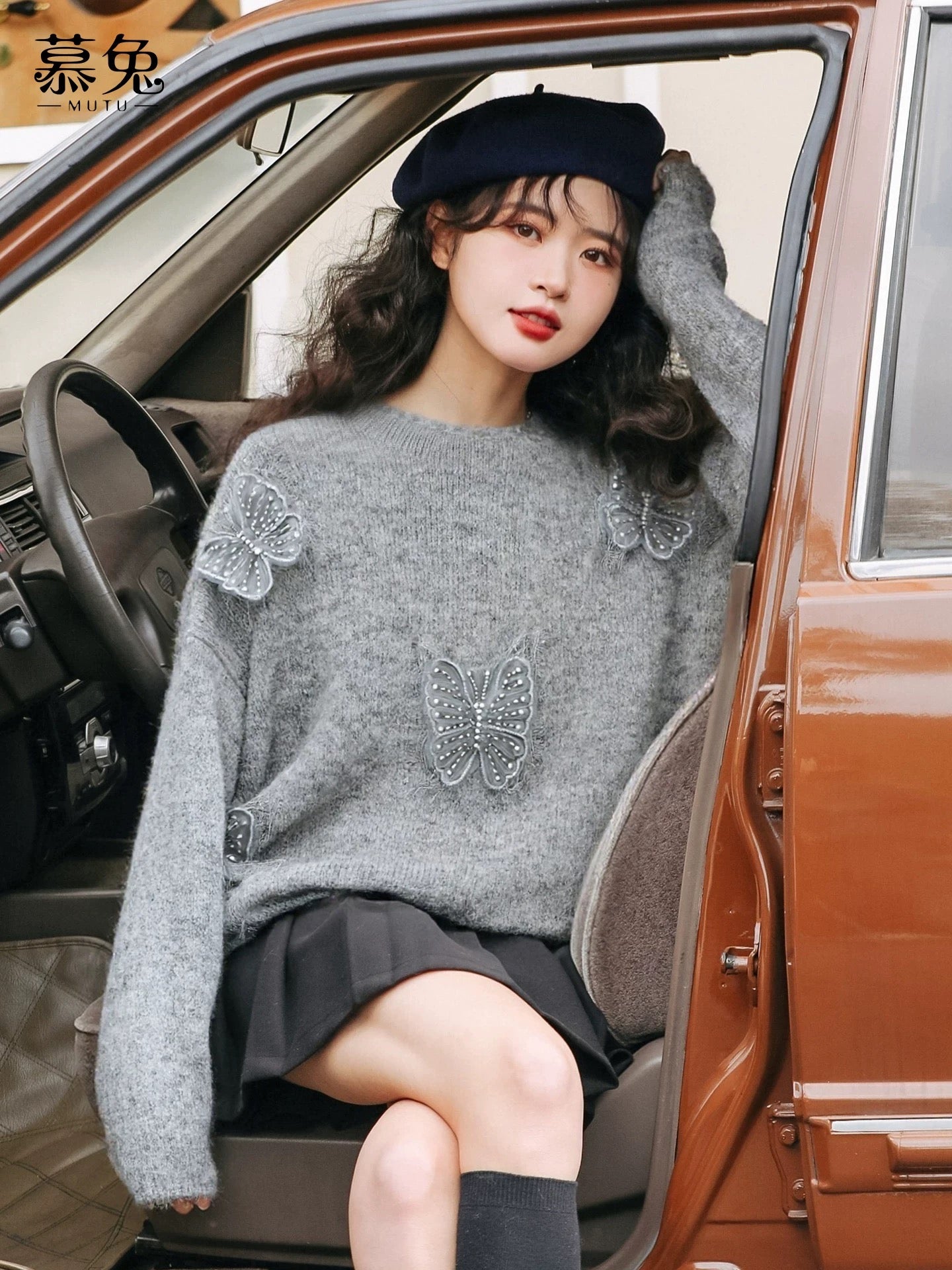 MuTu Gentle Style 3D Butterfly Sweater for Women, 2025 Winter New Style, Petite, Loose and Lazy Knit Top