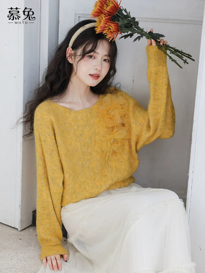 MuTu elegant purple 3D floral long-sleeved sweater for women, 2025 winter new style, chic loose fit, slimming knit top.