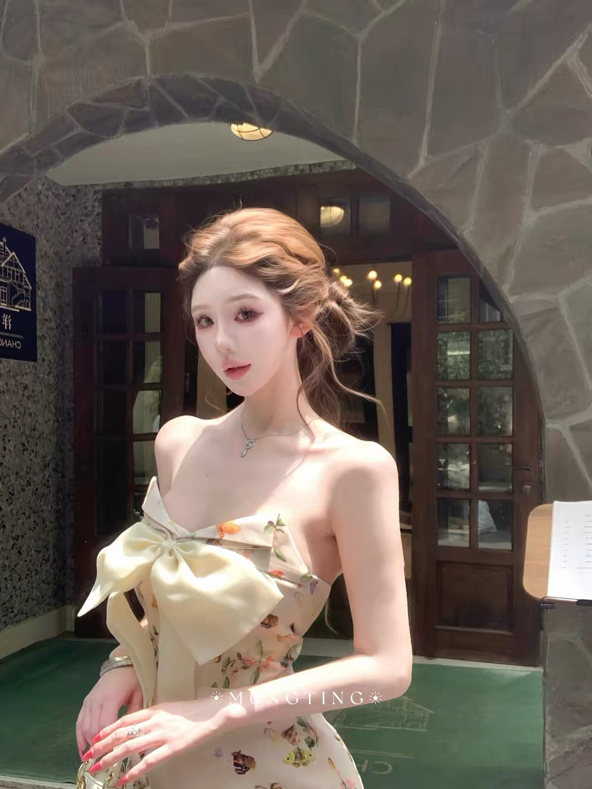 CHAN Chen Mengting "Girlish Heart" — French-style socialite satin floral strapless bow-detail waist-cinching dress