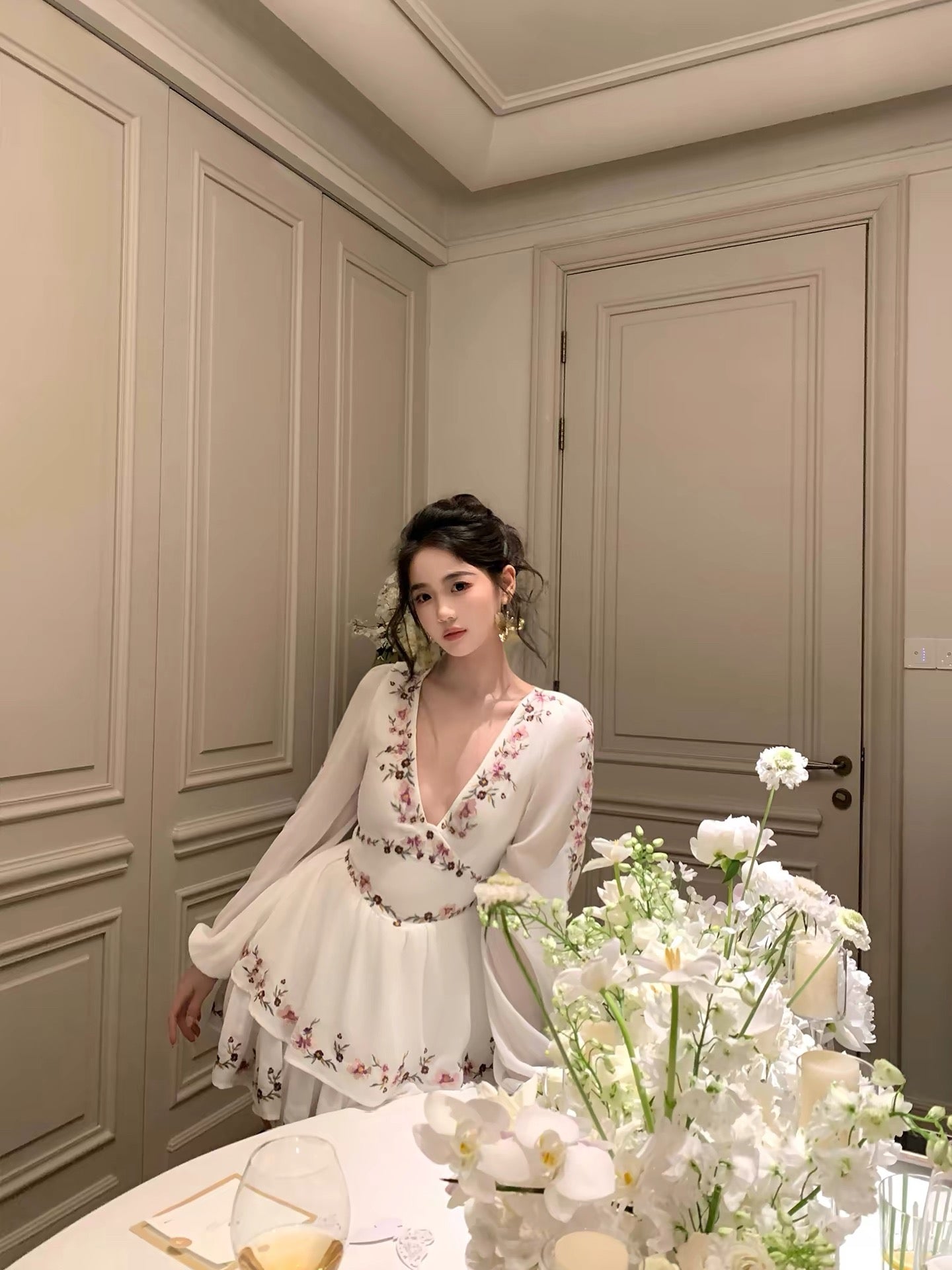 GYOKUU [Barcelona] White Bouquet Embroidered Chiffon Dress