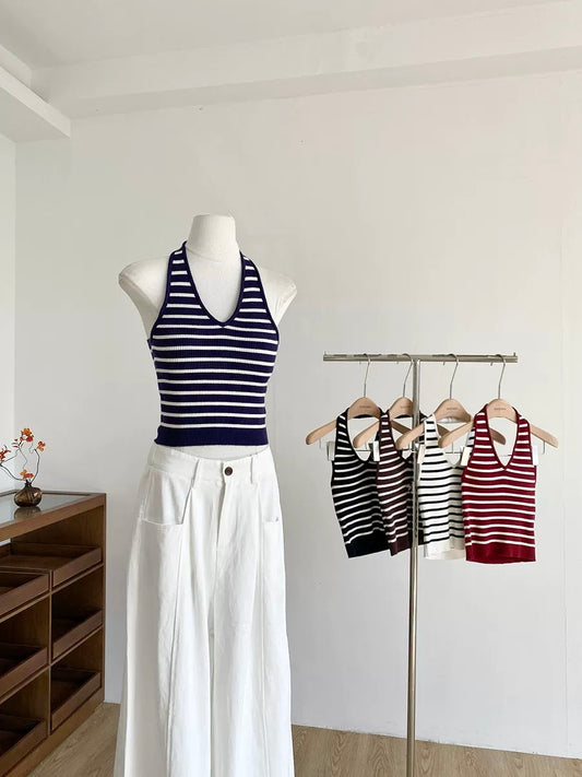 Korean-style sexy striped halter top for women, new spring 2026 style, slim fit, sleeveless design.