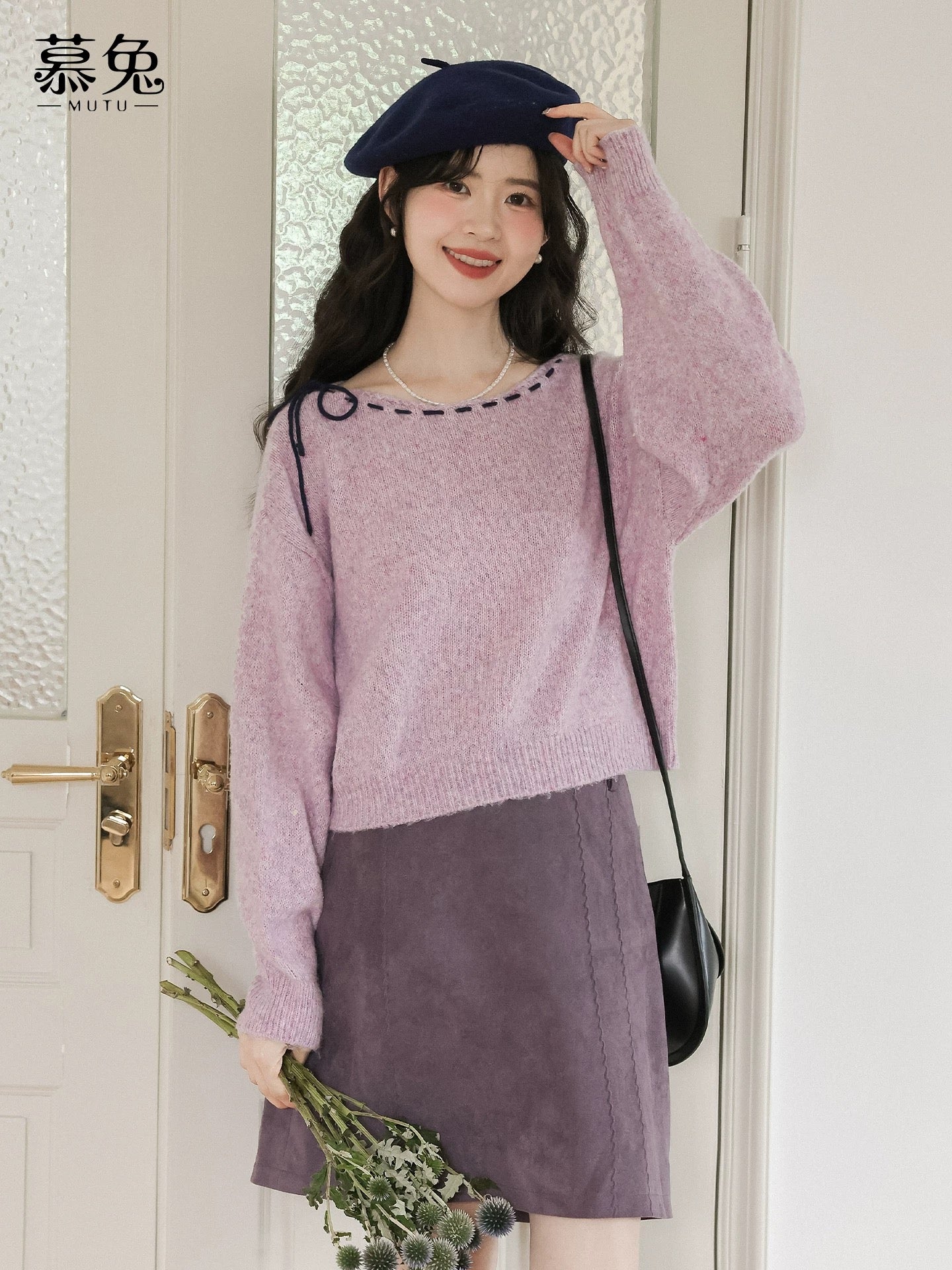MuTu Sweet Bow Tie Round Neck Sweater for Women, 2025 Autumn New Style, Petite, Lazy Style, Loose Top