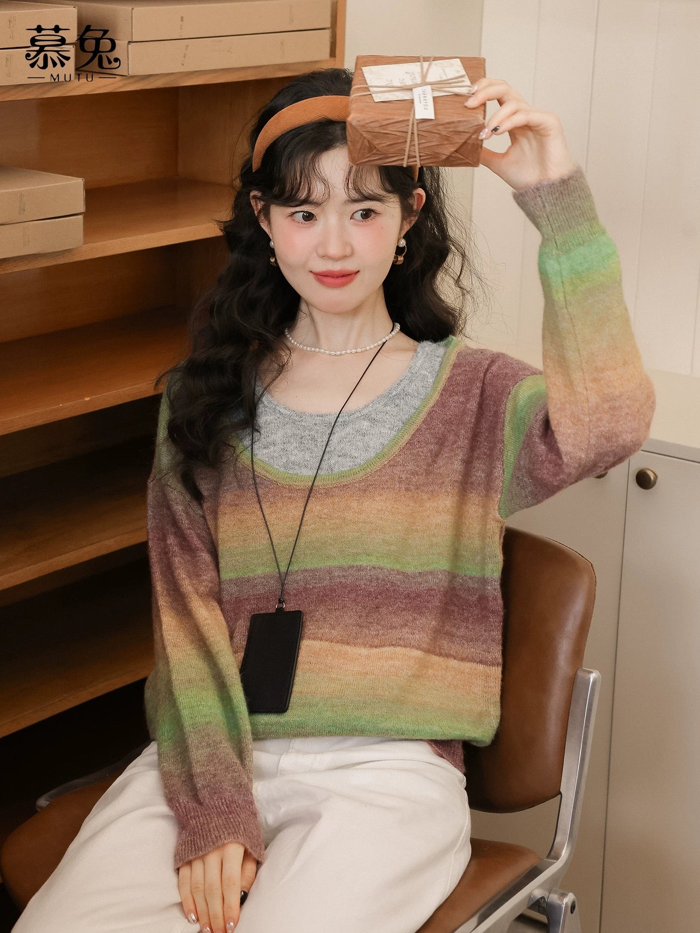 MuTu gradient color patchwork faux two-piece sweater for women, 2025 autumn and winter new style, loose and lazy style, soft and cozy knitted top.